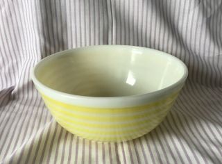 Vintage Pyrex 2 1/2 Quart 403 Mixing Bowl Rare Yellow Stripe