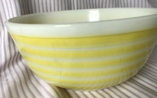 Vintage Pyrex 2 1/2 Quart 403 Mixing Bowl Rare Yellow Stripe 3