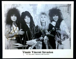 Kiss/vinnie Vincent Invasion Vintage 1988 Band Signed 8 " X 10 " - Slaughter Aucoin