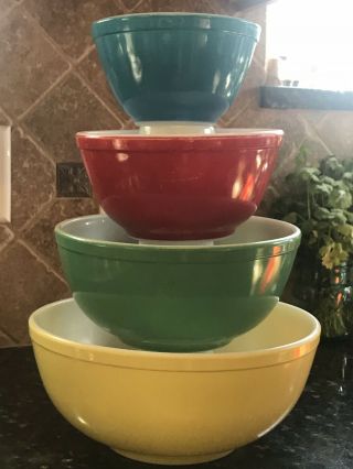 Vintage Pyrex Complete Set Of Primary Colors Mixing Bowls 441 442 443 444