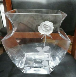 Mikasa " Endless Love " Crystal Embossed Frosted Rose Vase 8.  75” X 8”