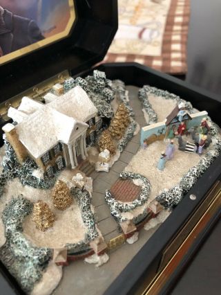 ELVIS PRESLEY rare Graceland Music Box by Ardleigh Elliott Blue Christmas 5