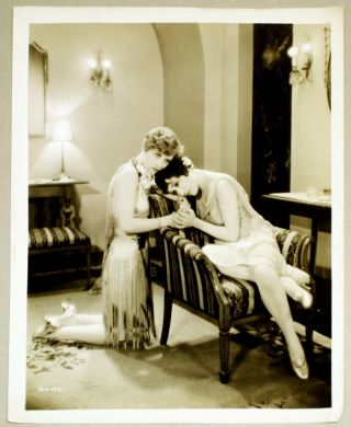 Glossy Movie Still Photo 8x10 - Our Dancing Daughters - Joan Crawford - 1928 - Stkf