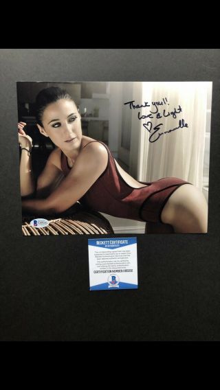 Emmanuelle Chriqui Signed Autographed 8x10 Photo Beckett Bas Sexy Hot Zohan
