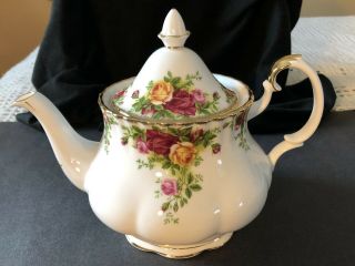 Royal Albert Old Country Roses Teapot 7 1/2” Made In England