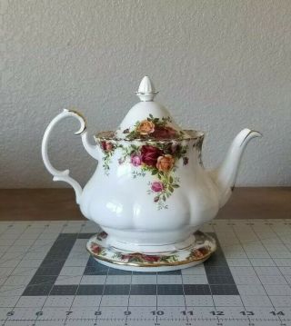 Royal Albert Large Teapot And Trivet " Old Country Roses "