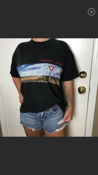 Pearl Jam 1998 Vintage Yield T Shirt