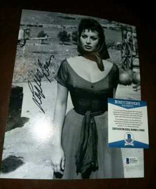 Bas Bgs Sophia Loren Signed 8x10 Photo Beckett Authentic