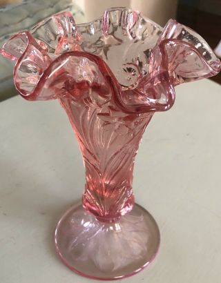 FENTON ART GLASS Pink Daffodil VASE Ruffle 3