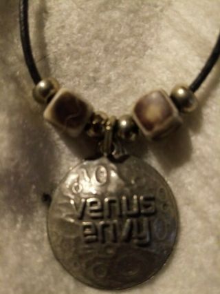 Tori Amos Tour Necklace Venus Envy 1999 Rare Ears With Feet