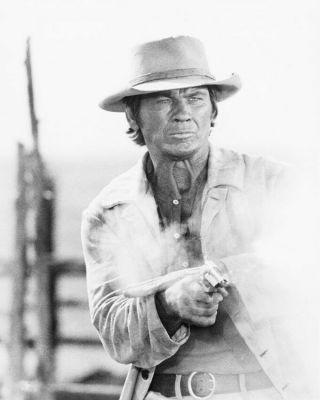 Charles Bronson 16x20 Poster Firing Gun Once Upon A Time In The West