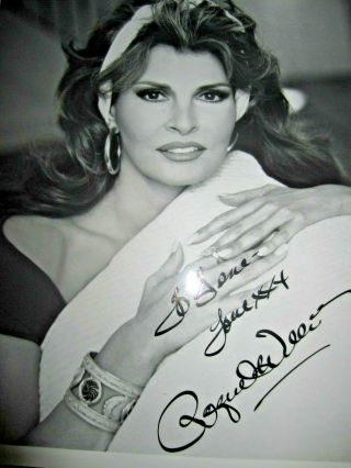 Raquel Welch Signed Photo 8x10 One Million Years Bc 3 Musketeers Playboy