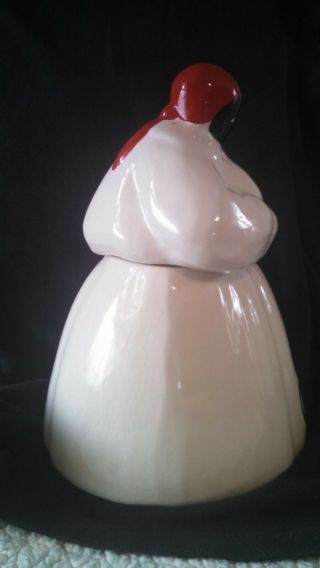 Vintage McCoy Mammy Cookie Jar White Dress Red Scarf and Ribbon 3