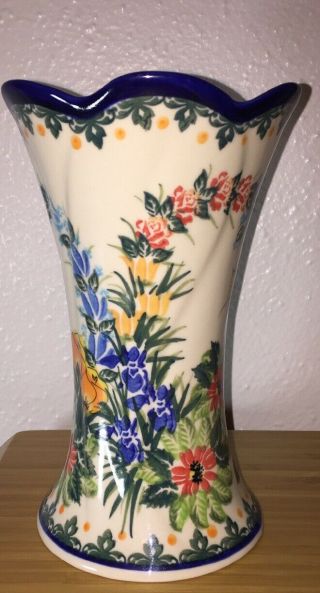Polish Pottery Boleslawiec Poland 7 " Ceramic Flower & Yellow Butterfly Vase 537