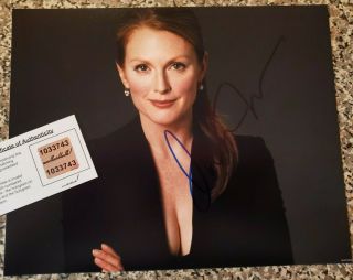 Sexy Cleavage Julianne Moore Authentic Signed Autographed 8x10 Photo Holo