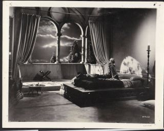 Leslie Howard In Romeo And Juliet 1936 Vintage Movie Photo 28712