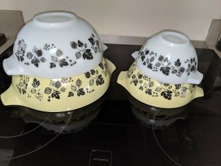 Vintage Pyrex Black Yellow White Gooseberry Cinderella Nesting Bowls Set Of 4