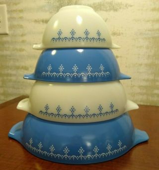 Vintage Pyrex Cinderella Blue Snowflake Garland Mixing Nesting Bowls,  Set Of 4