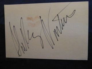 Shelley Winters Signed 4 X 6 Card With Lip Print &