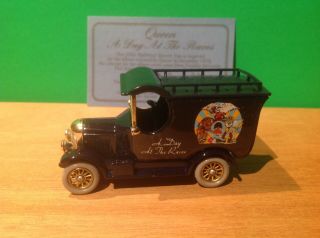 Lledo Very Rare Bullnose Morris Van - Queen Rock Band - A Day At The Races