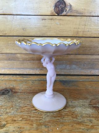 Cambridge Crown Nude Stem Shell Pink - Gold Tone Accents