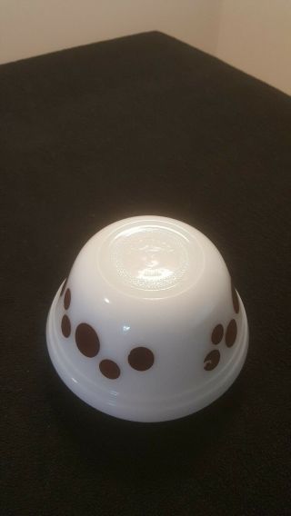 Vintage Set of 3 Federal Atomic Dots Mixing Bowls Nesting Milk Glass Polka Dot 2