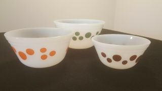 Vintage Set of 3 Federal Atomic Dots Mixing Bowls Nesting Milk Glass Polka Dot 5
