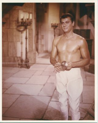 Tony Curtis Bare Chested Holding Sword The Great Race 8x10 Photo