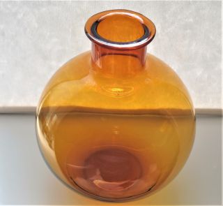 Dartington FT222 ' Volterra ' Glass Vase In Amber,  26cm Tall. 2