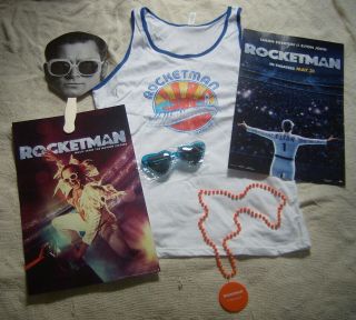 Elton John " Rocketman " Us Promo Pack - Necklace,  Glasses,  T - Shirt,  Posters