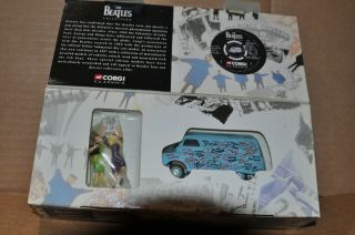 Corgi Classics - The Beatles Bedford Ca / Graffiti Van Figure Set / 05606 / 1997