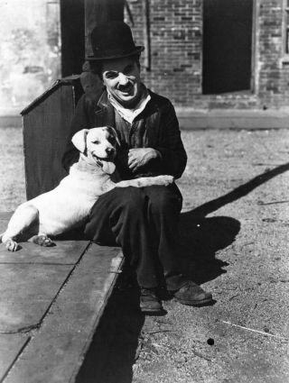 Charlie Chaplin & 