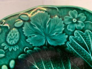 Antique 19th Century Wedgwood Majolica Porcelain Strawberry Leaf Decorated Plate 4