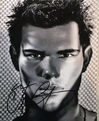 Taylor Lautner Signed Autographed Bxw 8x10 Shirtless Sexy Twilight