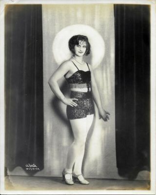 1920s Pin Up Girl Hollywood Studio Photograph Sexy Pauline Dovers 318