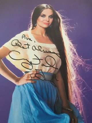 Crystal Gayle 8x10 Autograph Signed Photo Psa/dna Psa To Ava