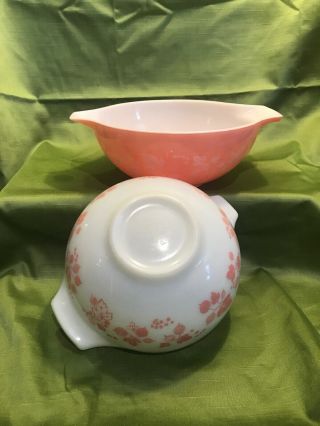 Vintage White Pink Gooseberry Cinderella Pyrex 443 Mixing Bowl 2.  5 4 Quart B5
