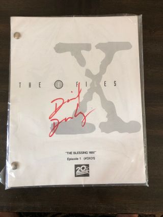 X - Files Script From Season 3 Episode 1 W/ & Signed By David Duchovny