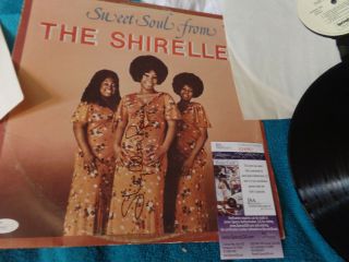 The Shirelles Shirley Alston Reeves Autographed Vinyl Lp Album Jsa Certified