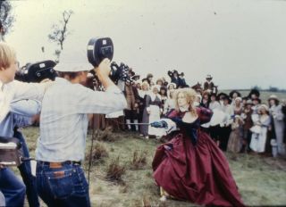 Faye Dunaway In " The Wicked Lady " Vint.  35mm Slide 1983 - Behind Scenes