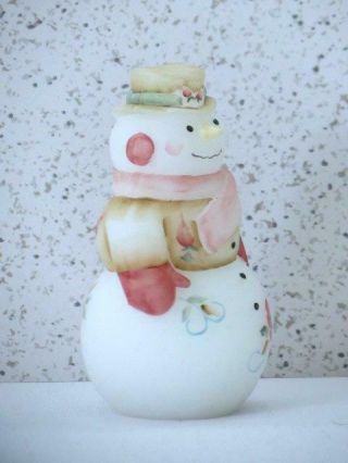FENTON SNOWLADY WITH HAND PAINTED ROSES ON WHITE SATIN SIGNED LOGO 4