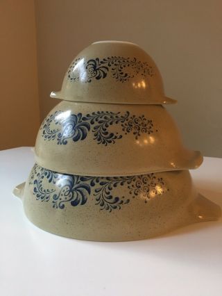 Set Of 3 Vintage Pyrex Nesting Cinderella Mixing Bowls Homestead Blue & Beige