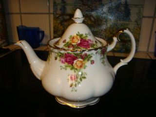 Royal Albert Large Teapot 1962 " Old English Roses "