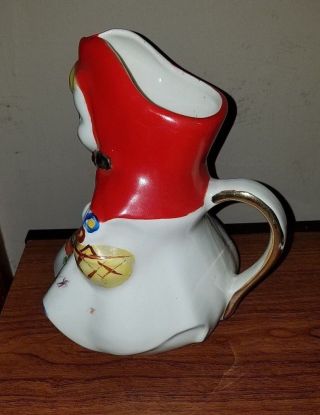 Vintage Hull Pottery Little Red Riding Hood 8.  5 