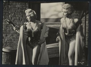 How To Be Very Very Popular ’55 Betty Grable Sheree North Blonde Showgirls