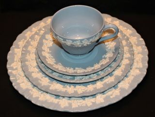 Wedgwood Queensware 5 Piece Place Setting