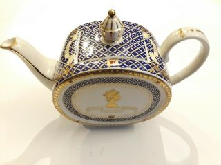 James Sadler Teapot Queen’s 50th Jubilee Queen Elizabeth Ii 1952 - 2002 England