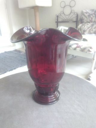 Martinsville Ruby Red Moondrops Elegant Glass Scalloped Top Vase