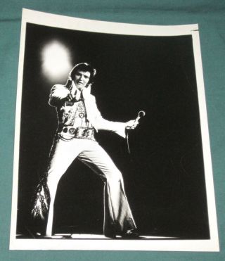 Elvis Presley 9 X 7 B/w Agency Wtev Publicity Concert Photo 1970 