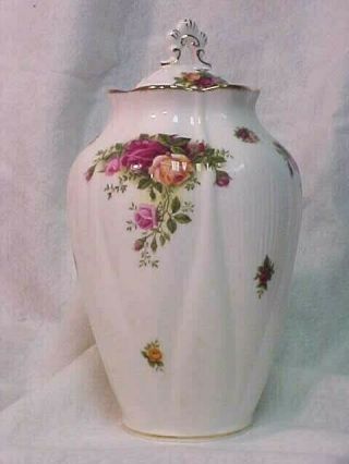 Royal Albert Old Country Roses Chelsea Vase With Lid Vintage 1962